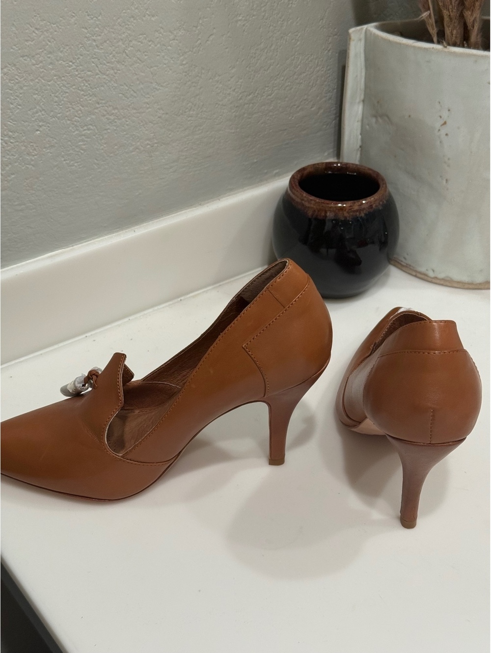 NWOT Corso Como Brown Leather Pointed Toe Pumps with Tassel Detail
